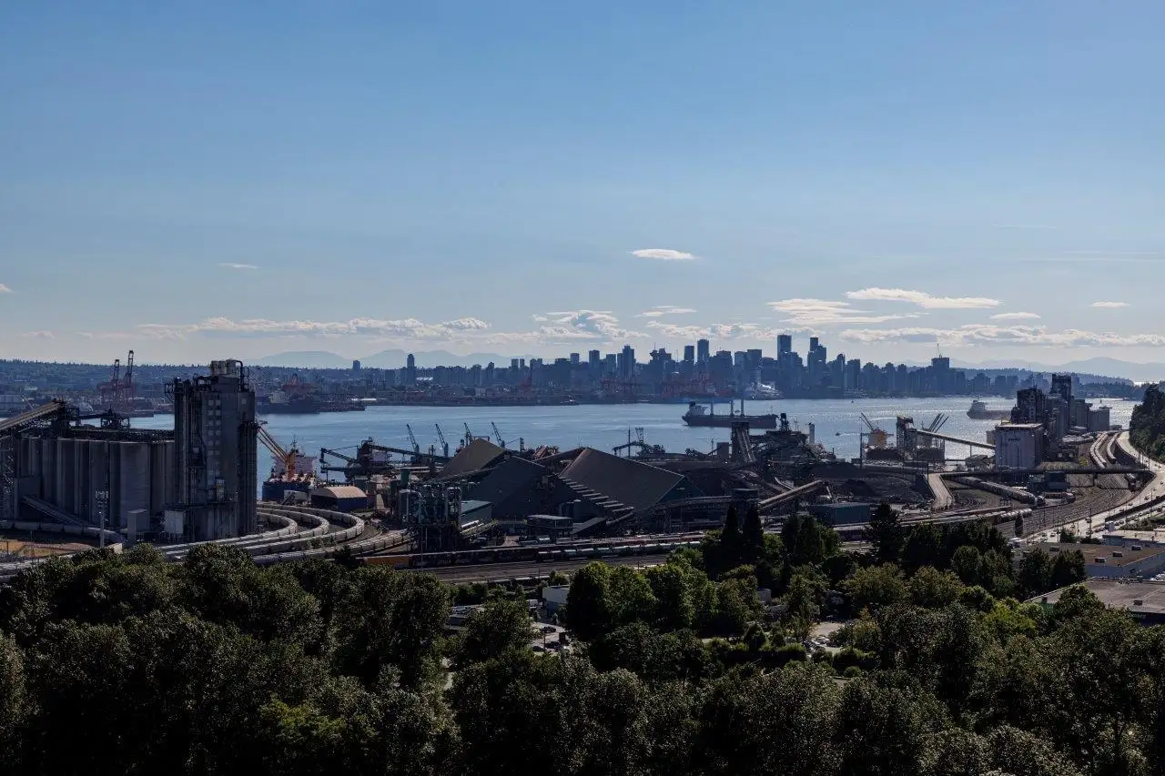 2506 1401 HUNTER STREET, North Vancouver BC V7J 0E2