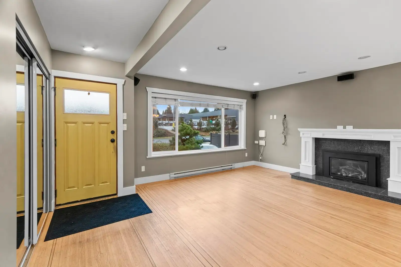 5745 LAUREL STREET, Burnaby BC V5G 1N4