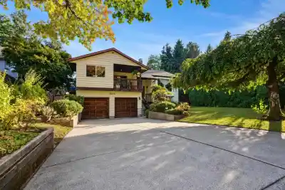 15676 97A AVENUE, Surrey BC V4N 2T9