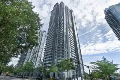 2001 13696 100 AVENUE, Surrey BC V3T 0L5