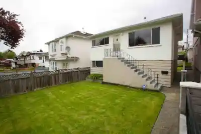 2841 CHEYENNE AVENUE, Vancouver BC V5R 4R5