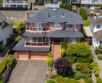 2248 SICAMOUS AVENUE, Coquitlam BC V3K 6R9
