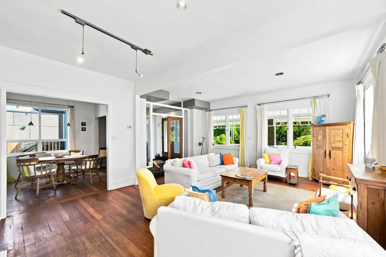 2433 MATHERS AVENUE, West Vancouver BC V7V 2H9