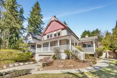 16715 78 AVENUE, Surrey BC V4N 0L8