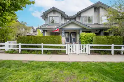13 19250 65TH AVENUE, Surrey BC V4N 5R7