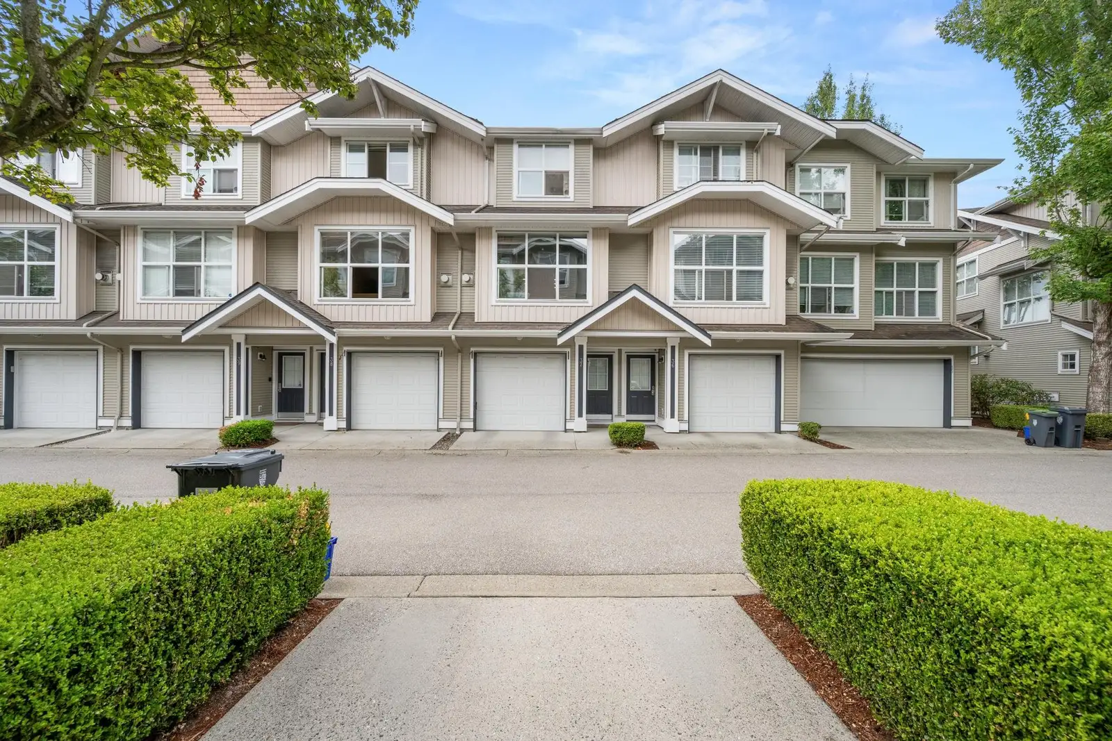 37 20460 66 AVENUE, Langley BC V2Y 3B6