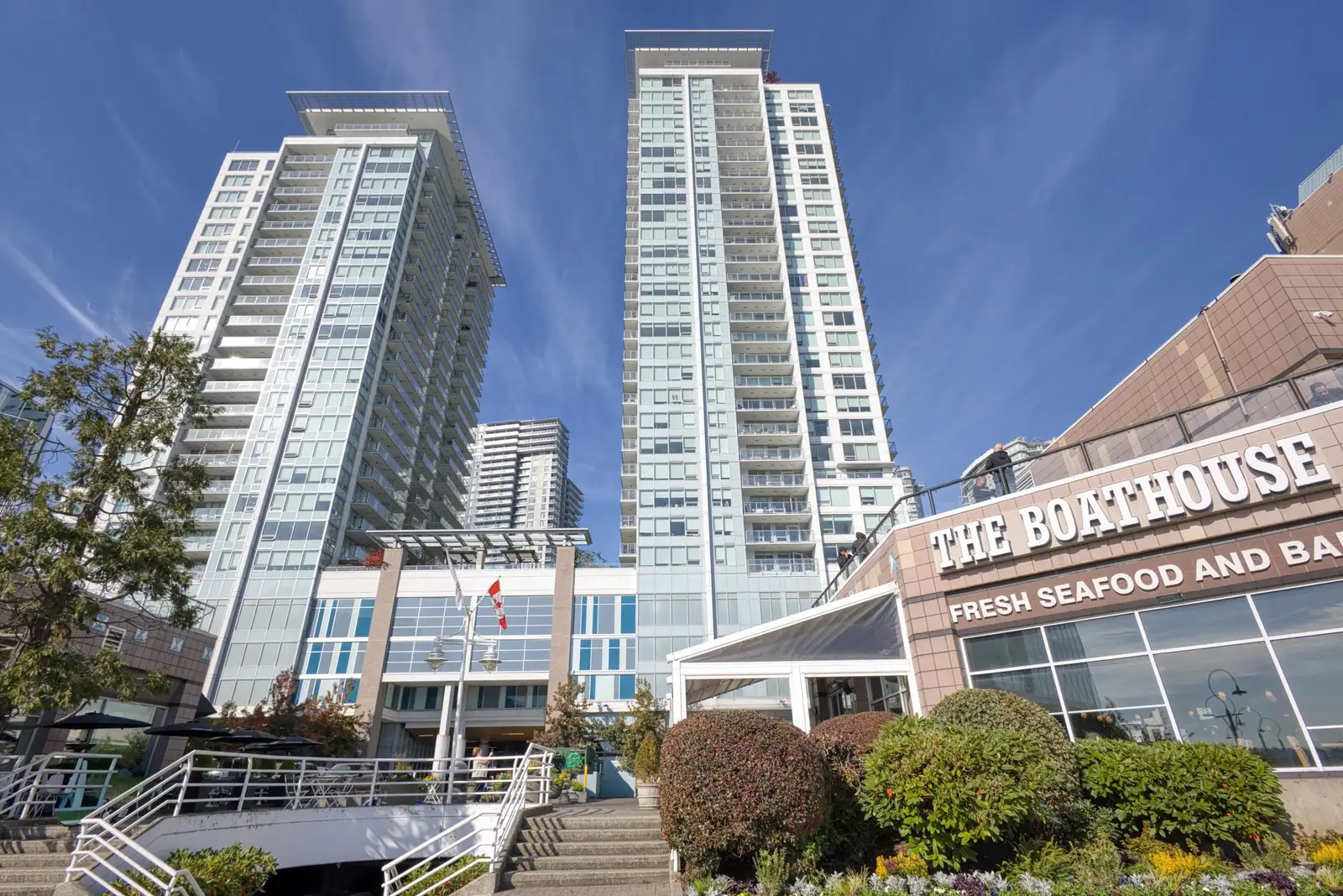 1607 908 QUAYSIDE DRIVE, New Westminster BC V3M 0L4