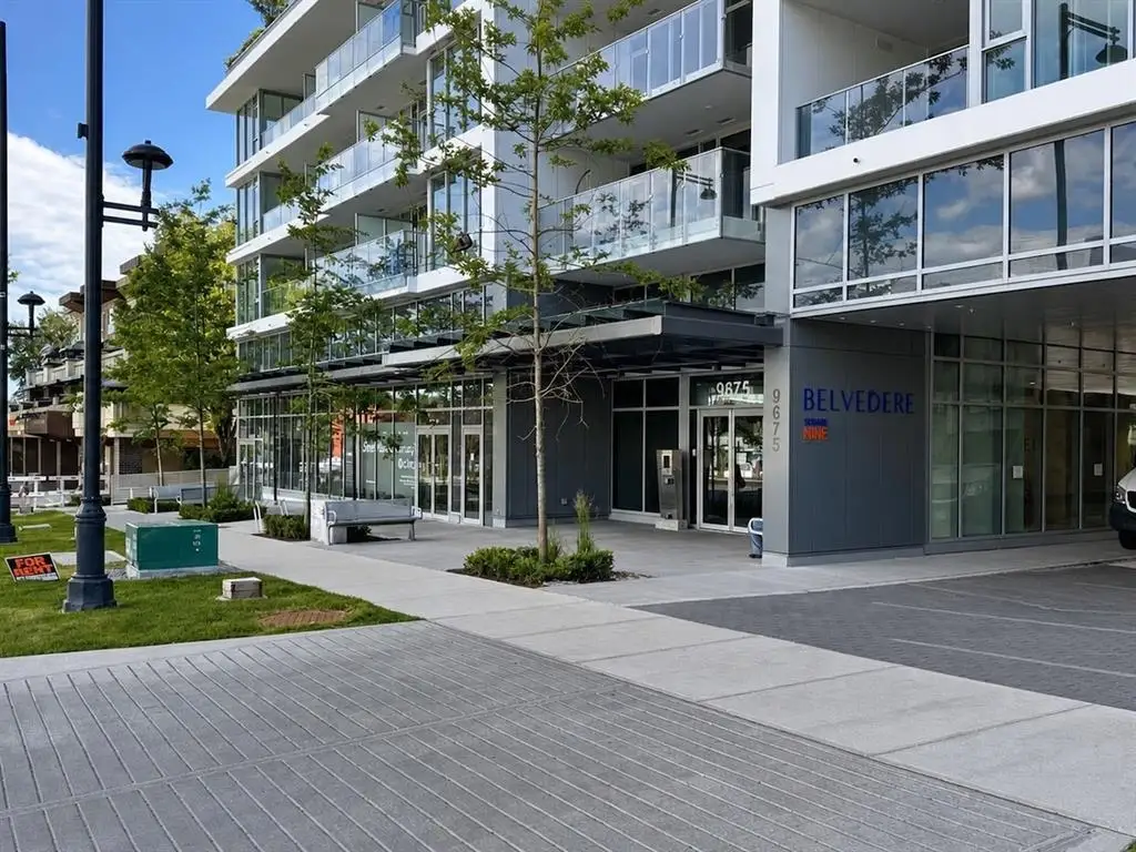 2506 9675 KING GEORGE BOULEVARD, Surrey BC V3T 2V3
