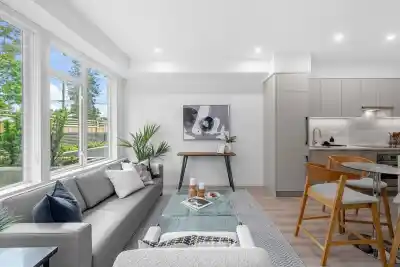 111 7161 17TH AVENUE, Burnaby BC V3N 0K1