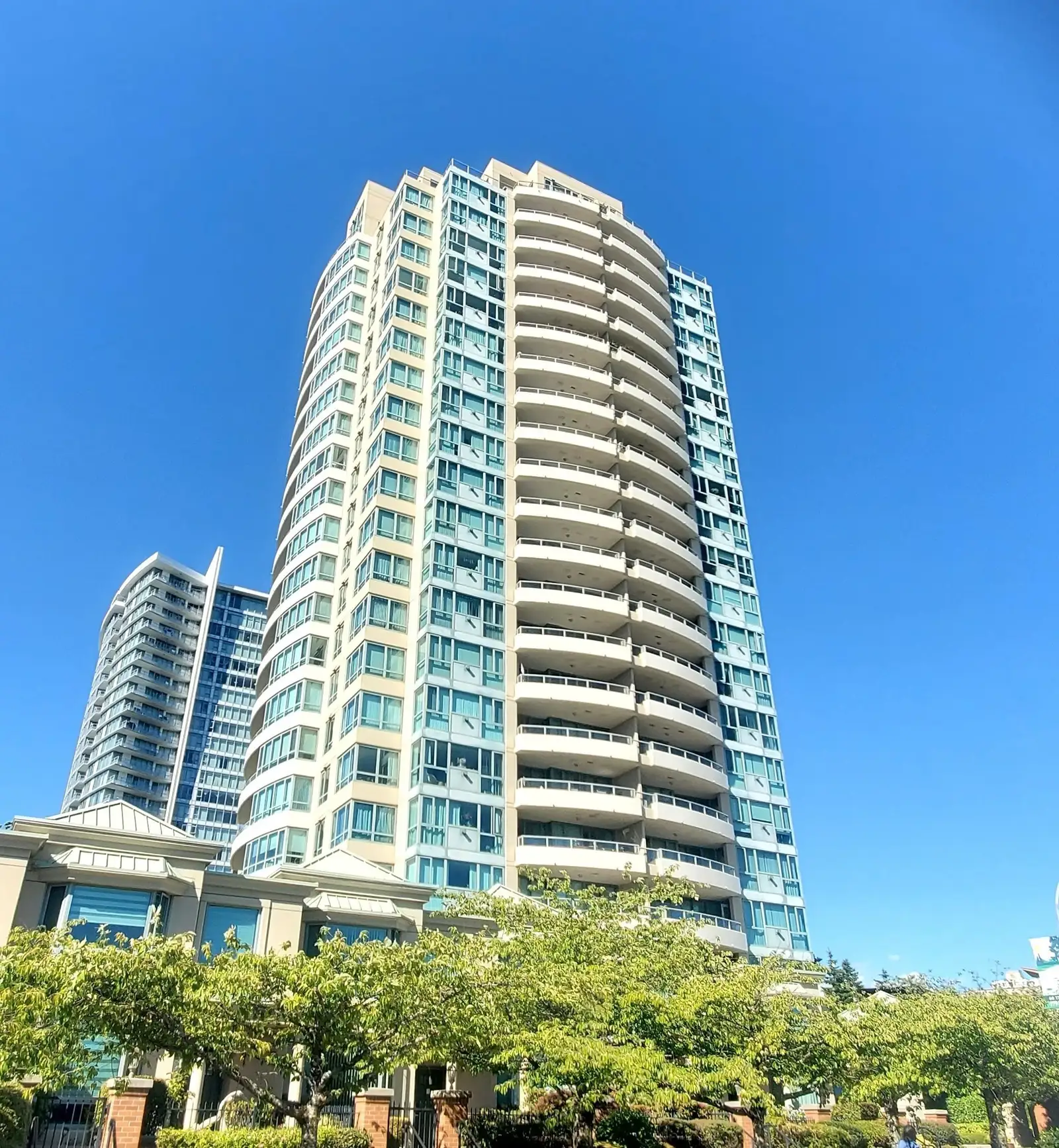 506 6659 SOUTHOAKS CRESCENT, Burnaby BC V5E 4M9