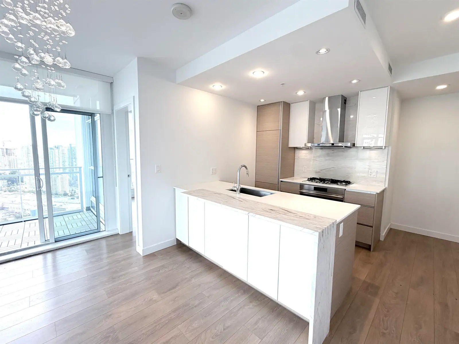 3910 4670 ASSEMBLY WAY, Burnaby BC V5H 0H3