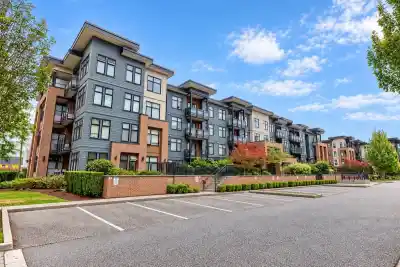 214 20078 FRASER HIGHWAY, Langley BC V3A 0J2