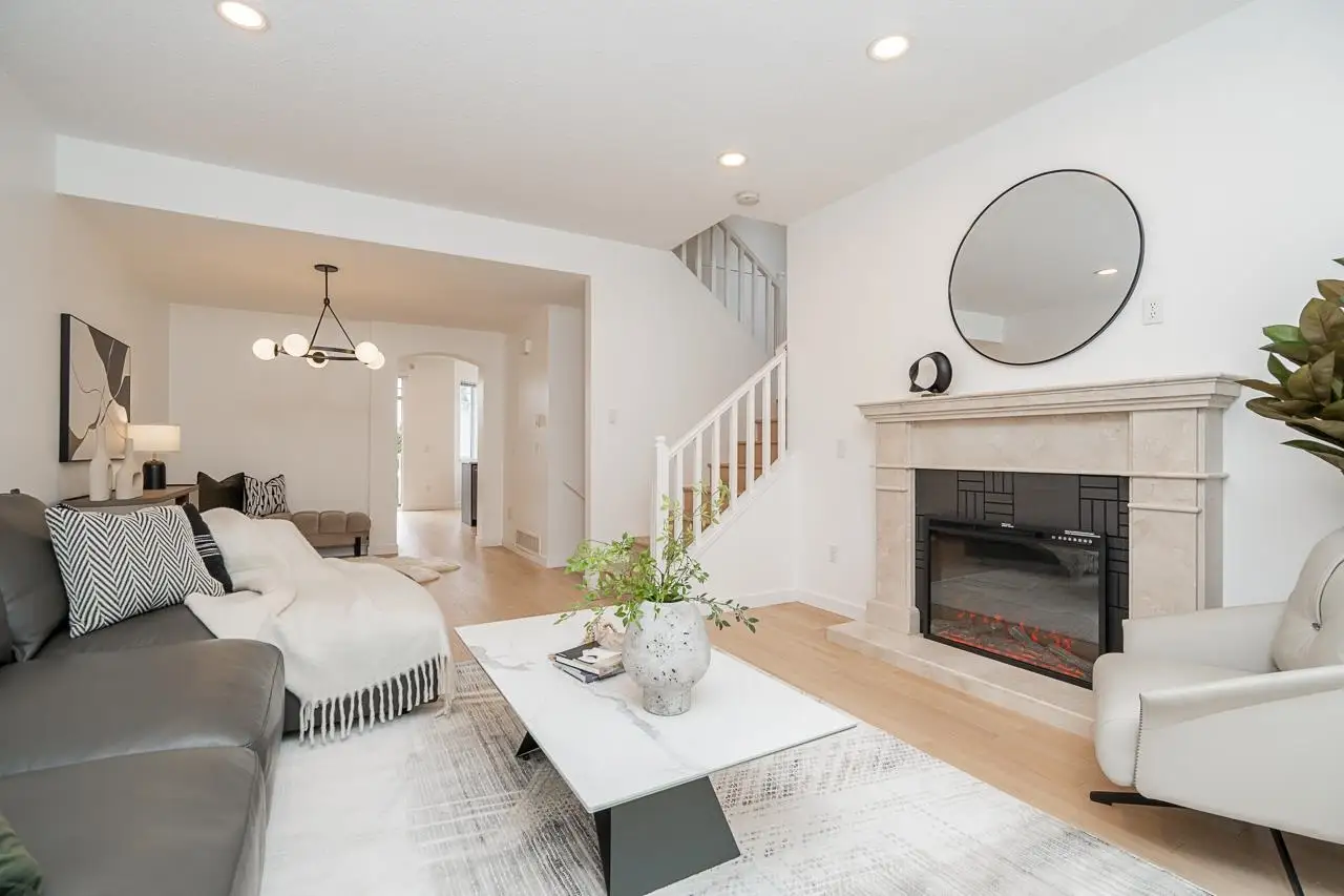 53 7501 CUMBERLAND STREET, Burnaby BC V3N 4Y6