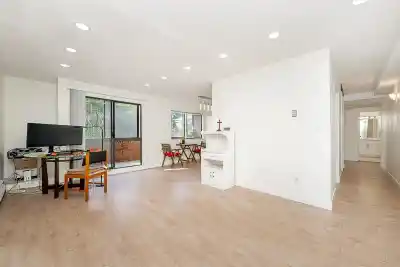 108 1444 MARTIN STREET, White Rock BC V4B 3W7