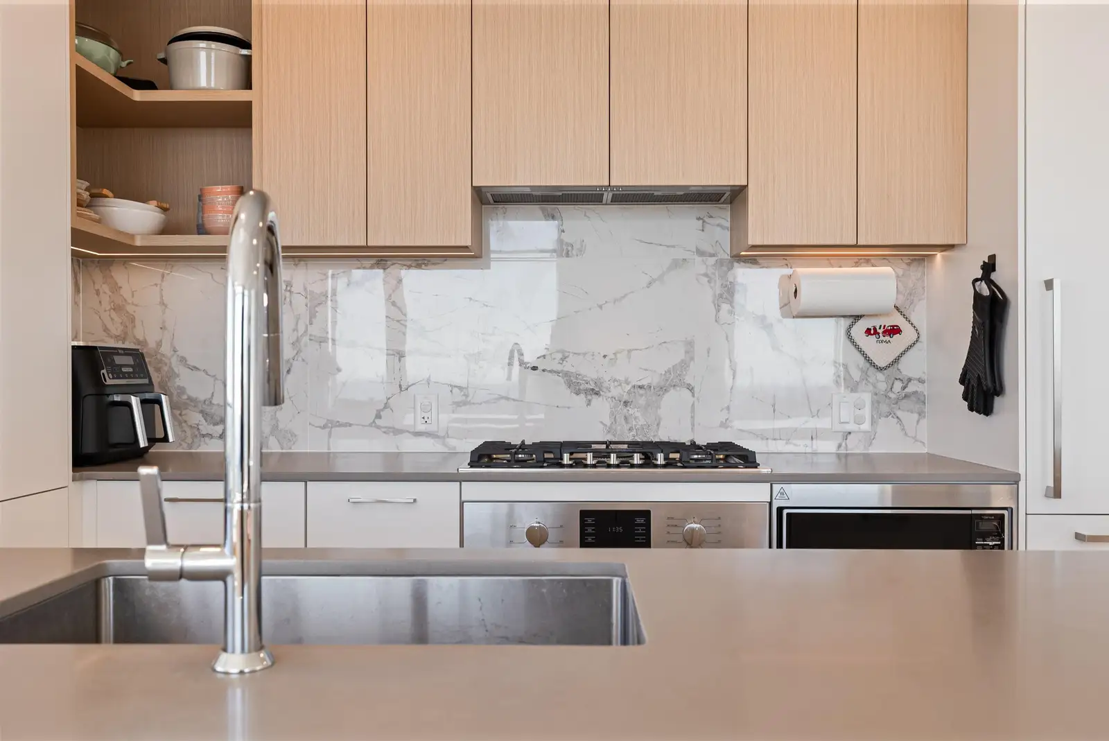 3201 6468 WILLINGDON AVENUE, Burnaby BC V5H 0L3