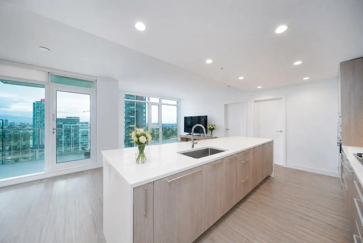 1601 6398 SILVER AVENUE, Burnaby BC V5H 0K7