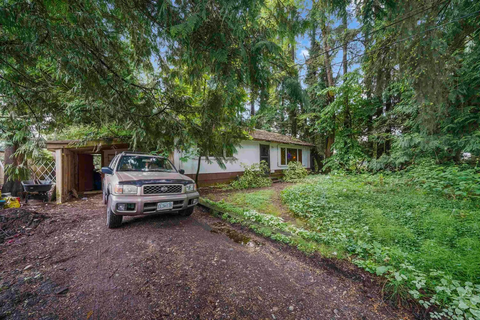 14924 90A AVENUE, Surrey BC V3R 1B4