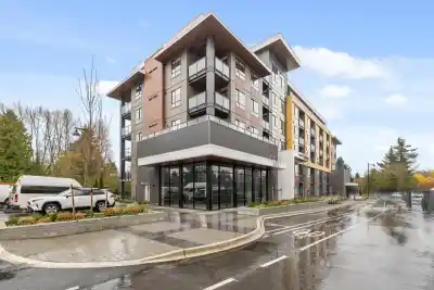 207 27249 ALDERGROVE TOWN CENTRE DRIVE, Langley BC V4W 0E4