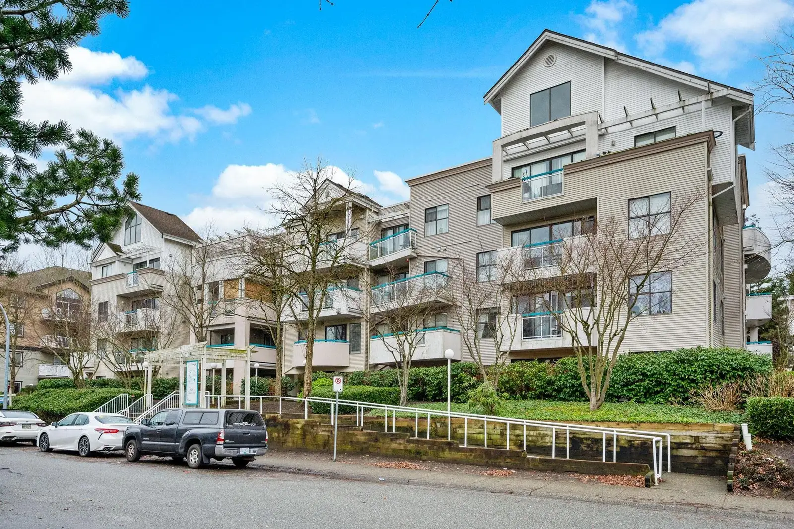 207 20268 54 AVENUE, Langley BC V3A 8R9