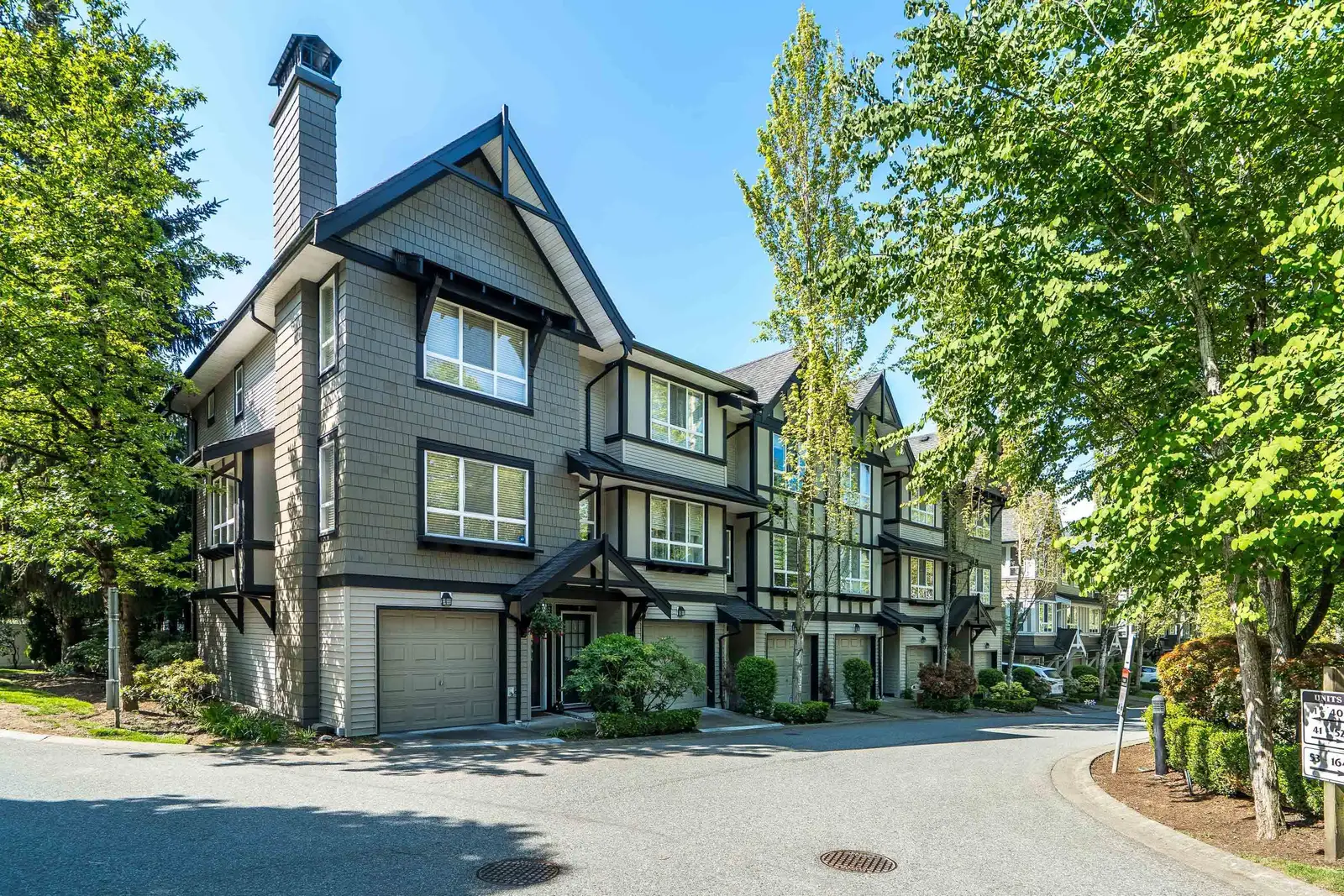1 6747 203 STREET, Langley BC V2Y 3B5