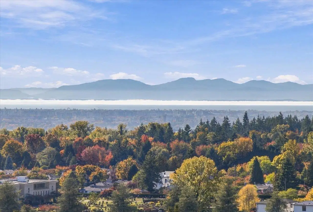 1401 6759 WILLINGDON AVENUE, Burnaby BC V5H 3Y9
