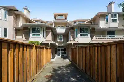 302 19721 64 AVENUE, Langley BC V2Y 1L1
