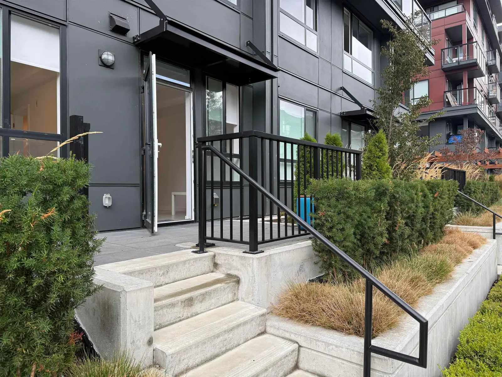 W111 13838 108 AVENUE, Surrey BC V3T 0T8