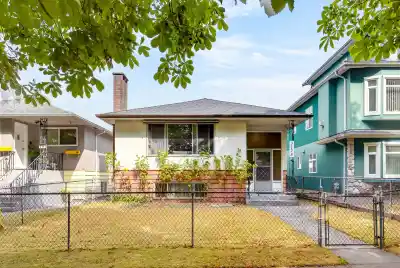 2175 WAVERLEY AVENUE, Vancouver BC V5P 1R4