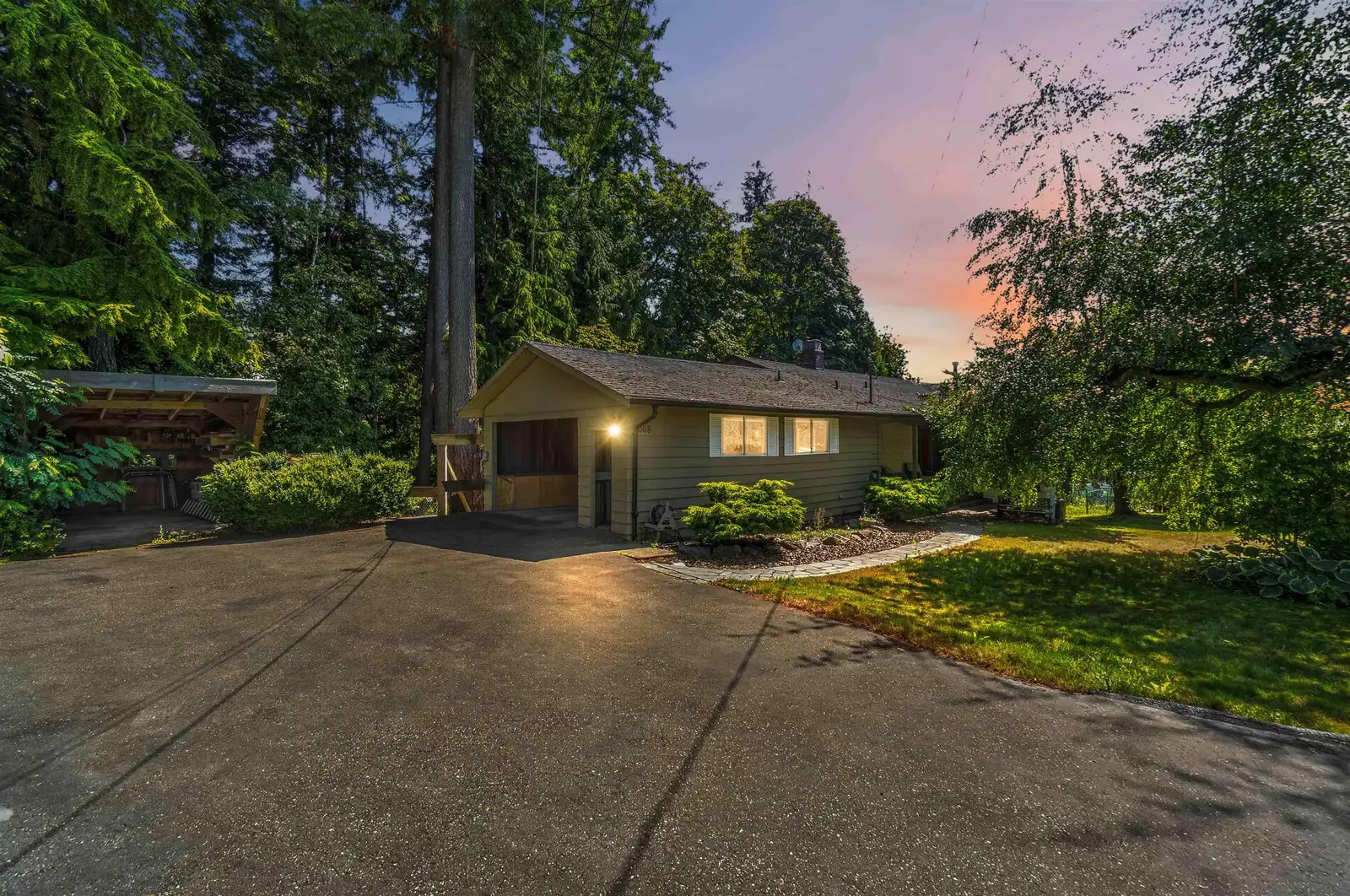 1168 CHARLAND AVENUE, Coquitlam BC V3K 3L1