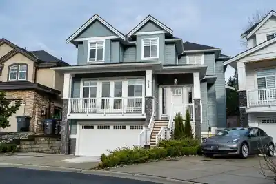 878 163A STREET, Surrey BC V4A 0B3