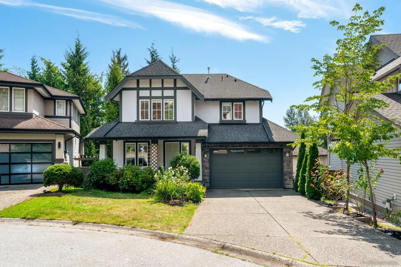 22 MAPLE COURT, Port Moody BC V3H 5M8