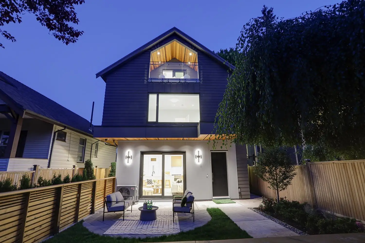 1 944 E 13 AVENUE, Vancouver BC V5T 2L6