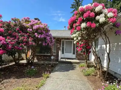657 POIRIER STREET, Coquitlam BC V3J 7M5