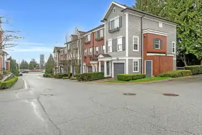 81 688 EDGAR AVENUE, Coquitlam BC V3K 0A5