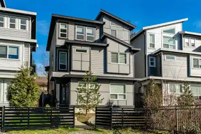 3409 VICTORIA DRIVE, Coquitlam BC V3B 2V5