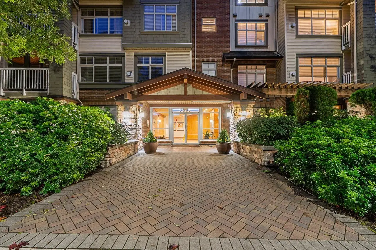 216 6500 194 STREET, Surrey BC V4N 5X4