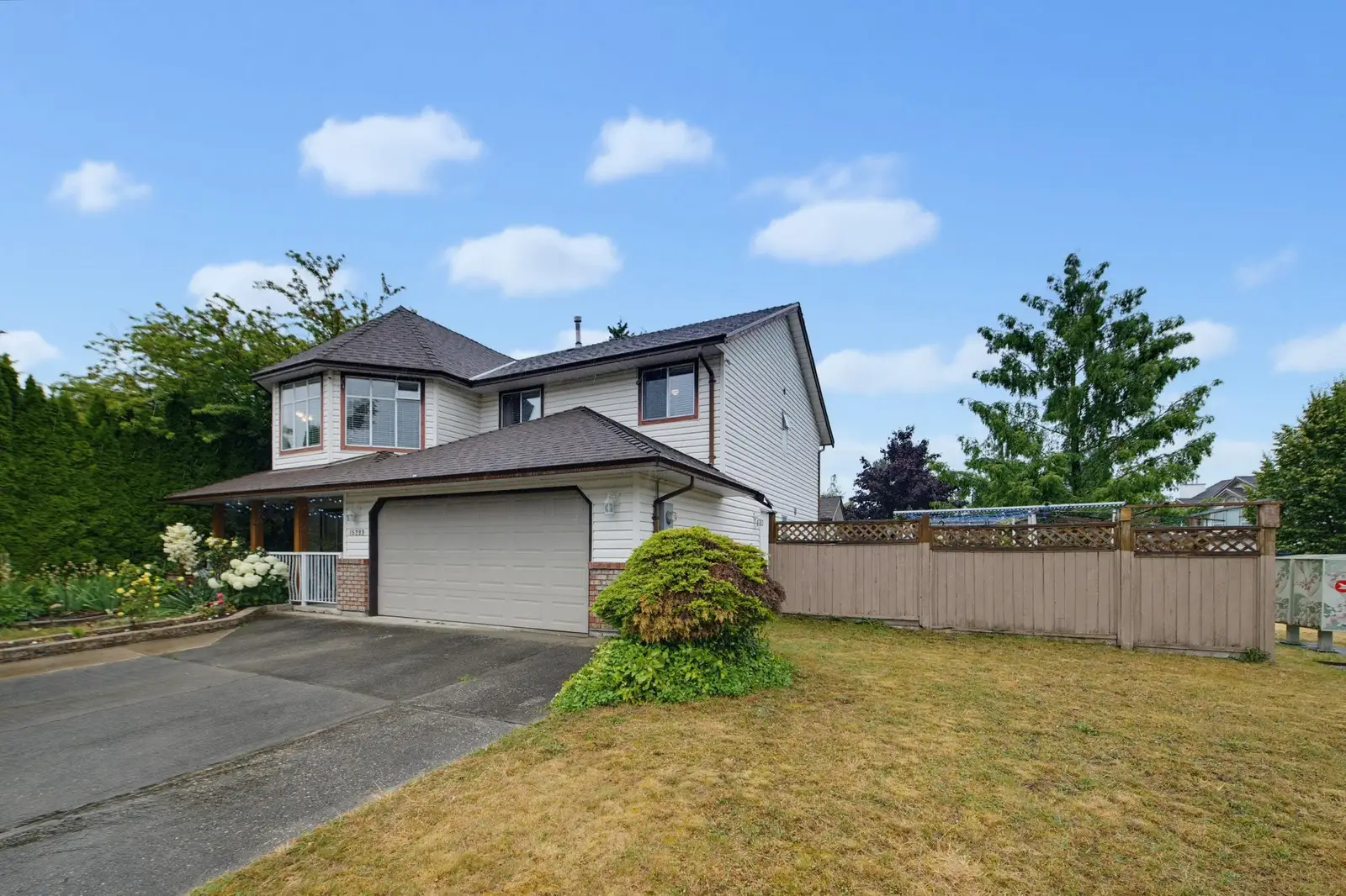 15299 93A AVENUE, Surrey BC V3R 0E6