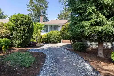 6119 SERVICE STREET, Burnaby BC V5H 1V7