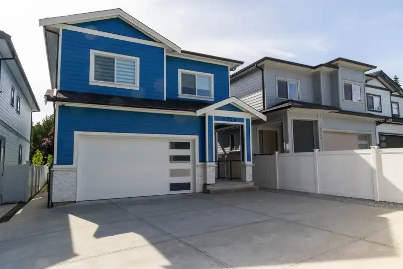 1244 PITT RIVER ROAD, Port Coquitlam