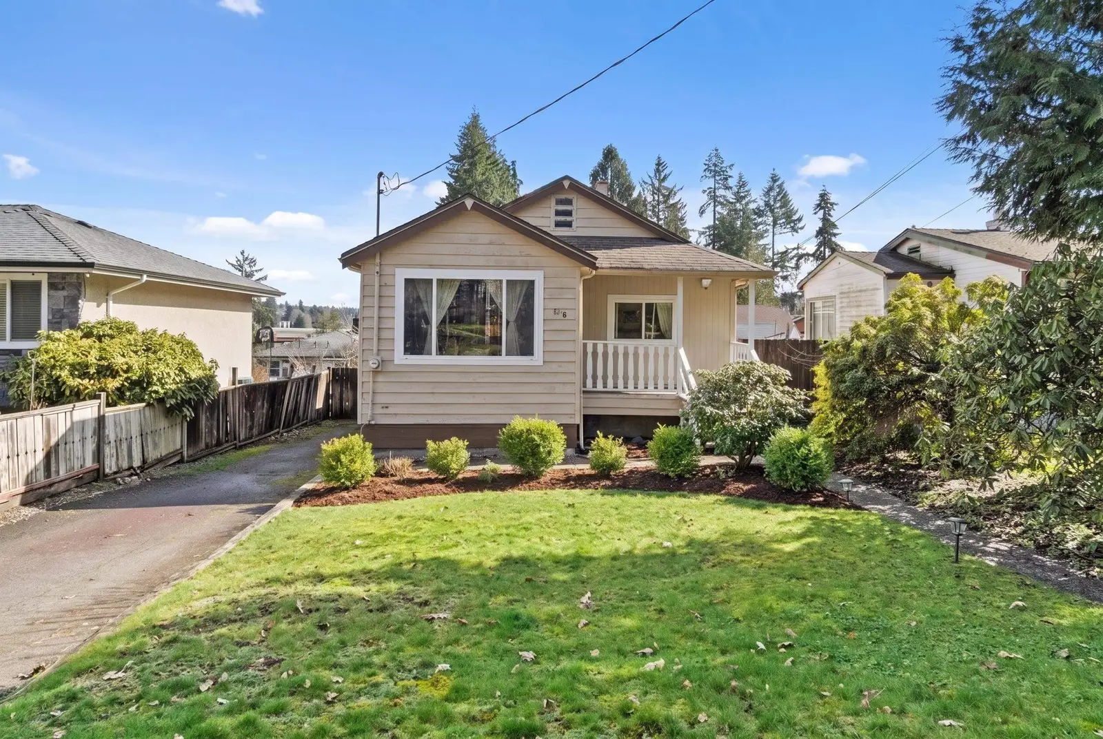 570 COLBY STREET, New Westminster BC V3L 3Z1