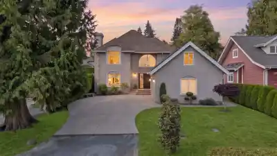 13473 14 AVENUE, Surrey BC V4A 1G8