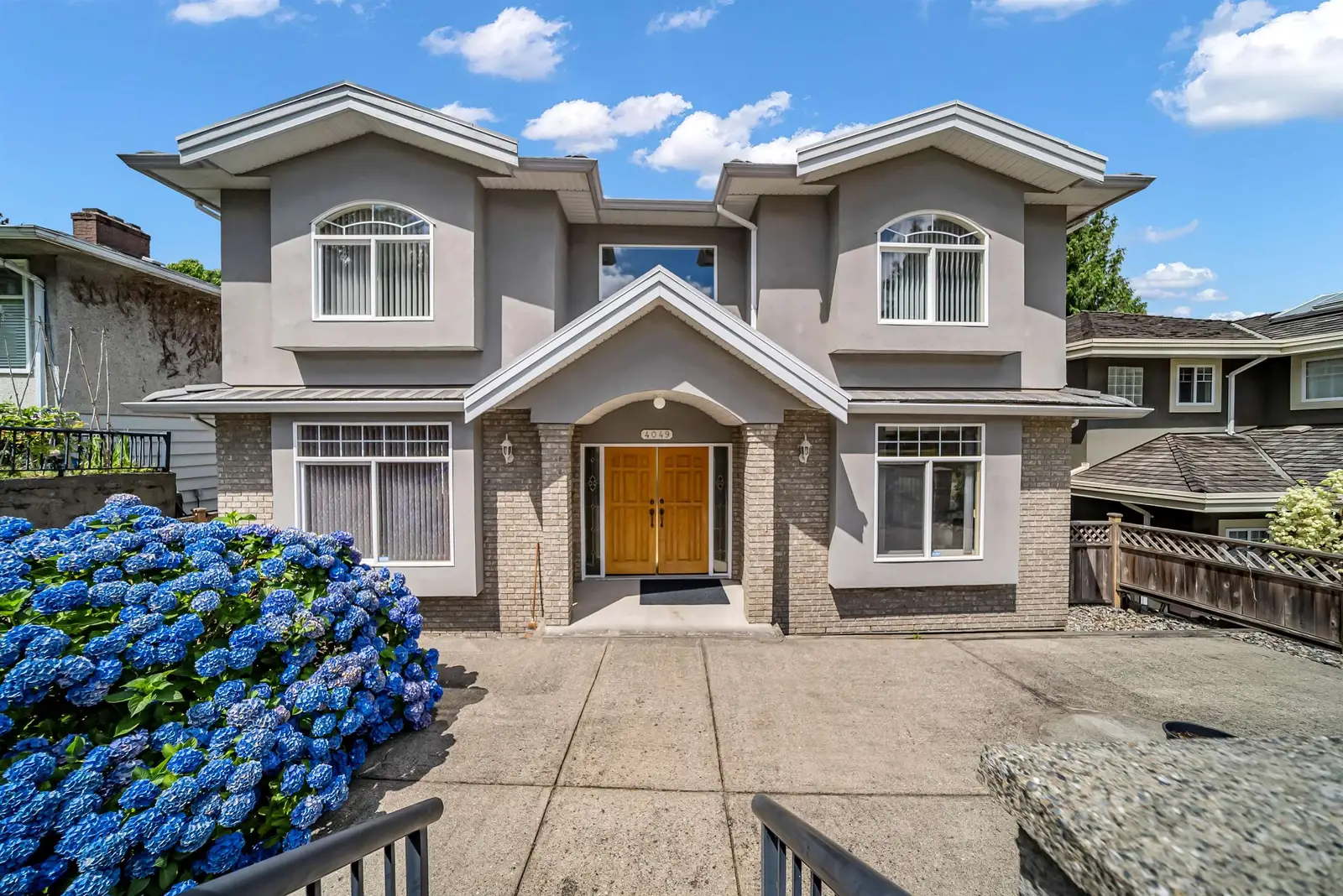 4049 CURLE AVENUE, Burnaby BC V5G 2Z2