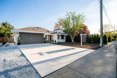 15512 112 AVENUE, Surrey BC V3R 6H1