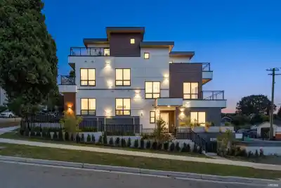 1 3800 PENDER STREET, Burnaby BC V5C 2L5