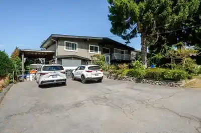 13945 116 AVENUE, Surrey BC V3R 2T3
