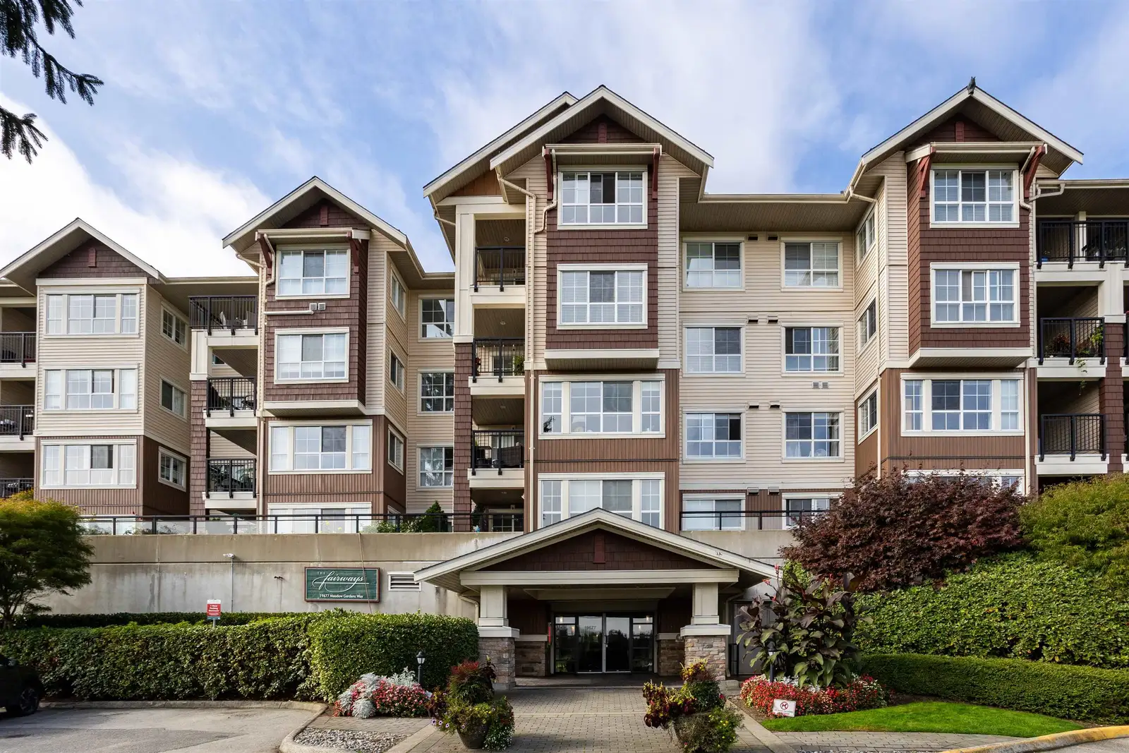 117 19677 MEADOW GARDENS WAY, Pitt Meadows BC V3Y 0A2