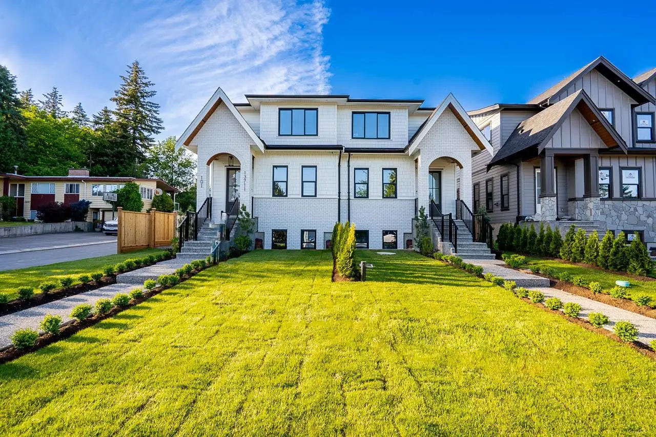 102 13711 16 AVENUE, Surrey BC V4A 1P7
