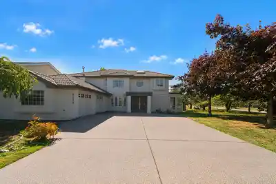 6522 HOLLY PARK DRIVE, Ladner BC V4K 4Y7