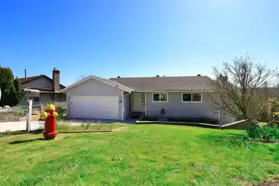 93 WARRICK STREET, Coquitlam BC V3K 5L3