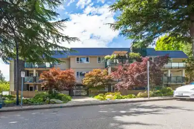 104 1371 FOSTER STREET, White Rock BC V4B 3X5